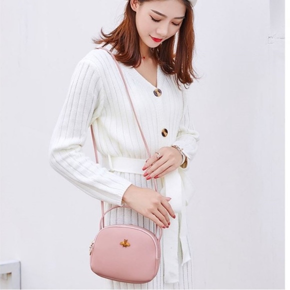 **FINAL PRICE** Honey bee charm small crossbody - Picture 3 of 8